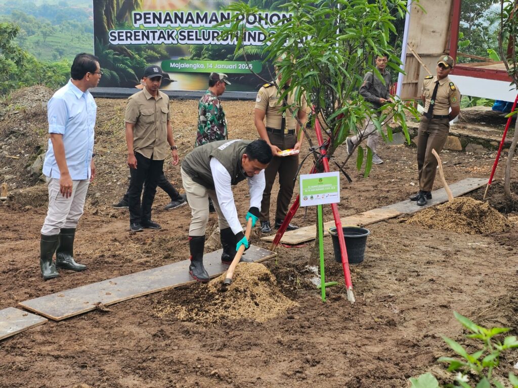 Sepuluh Ribu Tanaman akan Disebar untuk Menjaga Kelestarian Hutan dan Lingkungan