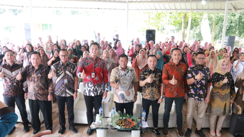 Dorong Potensi Wisata Situ Cipanten, OJK Cirebon dan TPAKD Majalengka Sukses Implementasikan Desa Ekosistem Keuangan Inklusif (EKI)