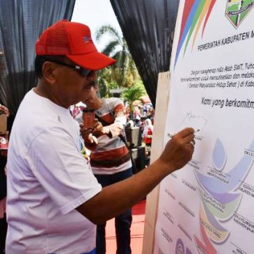 Bupati Launching Gerakan Masyarakat Hidup Sehat