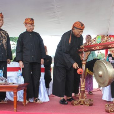 Bupati Lepas Parade Budaya Nusantara Memperingati HUT KORPRI Ke-46 Tahun 2017