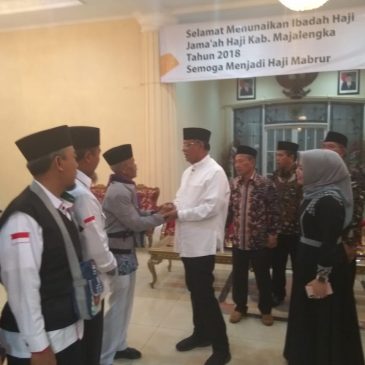 Bupati Lepas Jemaah Haji Kloter 70 Kab. Majalengka Tahun 2018