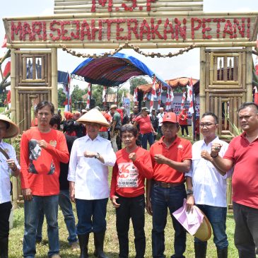 Bupati Hadiri Pengukuhan Komunitas Mari Sejahterakan Petani Indonesia