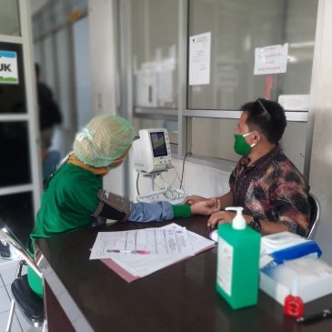 Tenaga Kesehatan RSUD Majalengka dan Cideres  jalani Tes Swab