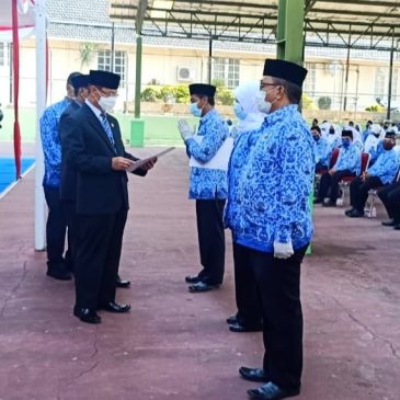 Bupati Serahkan Surat Keputusan Kenaikan Pangkat PNS dilingkungan Pemkab Majalengka