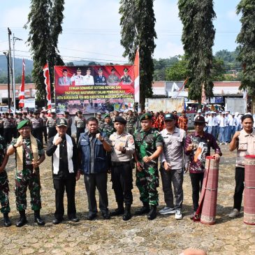 Bupati Secara Resmi Membuka Kegiatan Kemanunggalan TNI Bersama Rakyat tahun 2023 di Kab.Majalengka