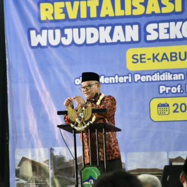 Mendikdasmen Abdul Mu’ti Resmikan Revitalisasi Pendidikan dan Sosialisasi TKA 2026 di SMPN 1 Jatiwangi.